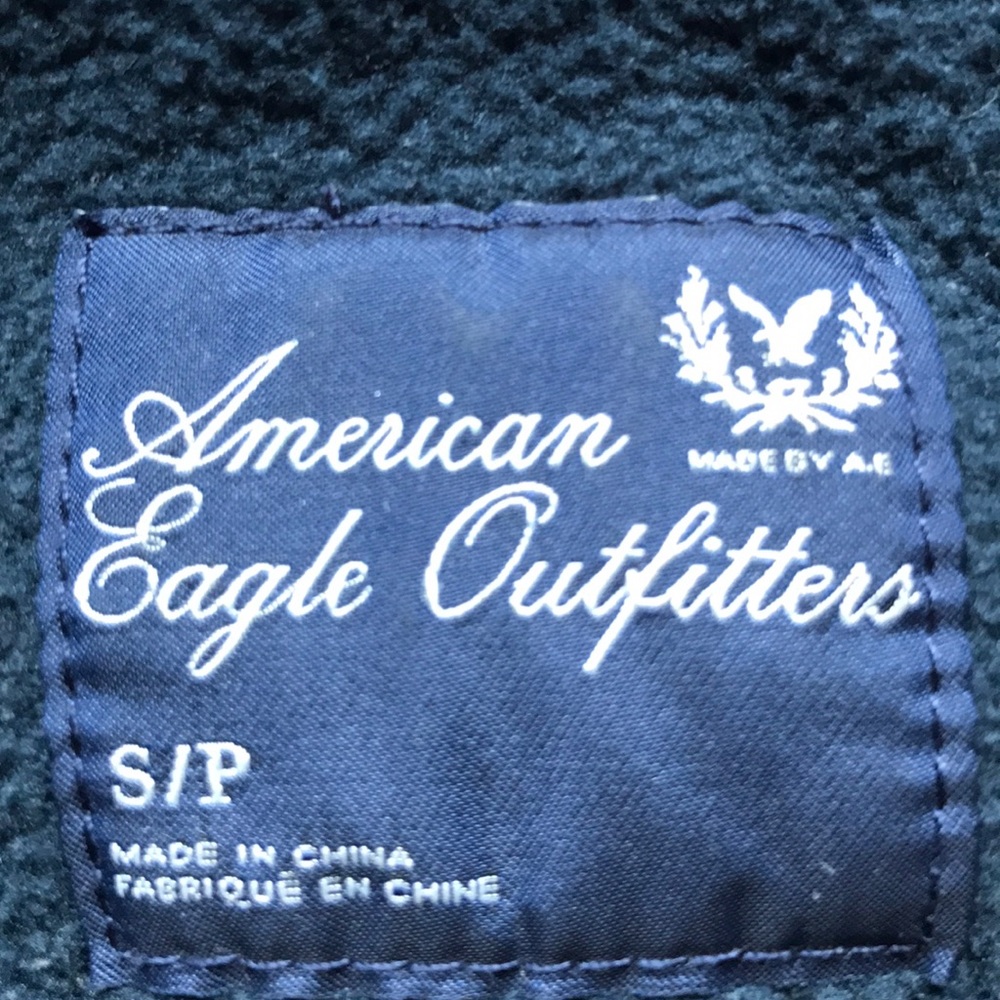 American Eagle navy blue puffer vest button up - Picture 6 of 7